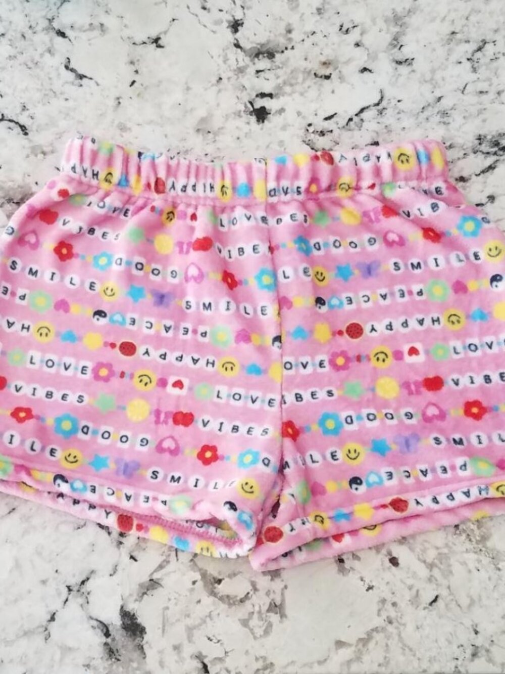 New No Tag 🩷😃🌸Happy Trends Pajama Sleeping Shorts. Friendship Bracelet.